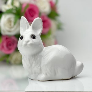 Vintage Ceramic Rabbit Figurine: 20th Century European Decor