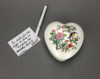 Aynsley design Porcelain old heart shaped jewelry box from England