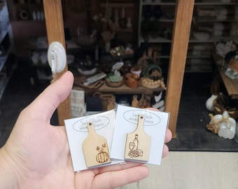 Miniature Cutting Board (1pc) - 1:12 scale, Kitchen Accessories, Dollhouse Miniatures, Mini Decorations, Dollhouse Kitchen Supplies