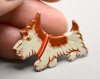 Niedliche Vintage Blechbrosche mit kleinem Hund als Motiv, West Highland Terrier, Anstecknadel