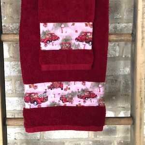 CHRISTMAS RED TRUCK Decortive towel set