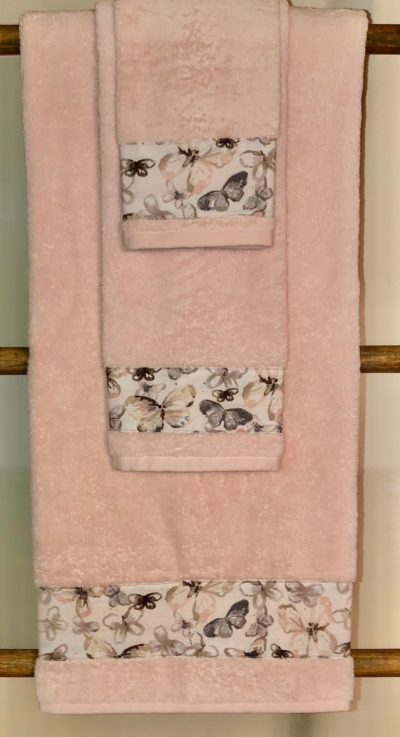 Bath Towel Set Floral for sale Only 2 left at 75