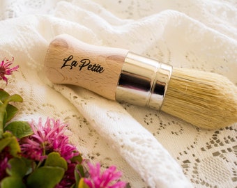 Dixie Belle La Petite Brush