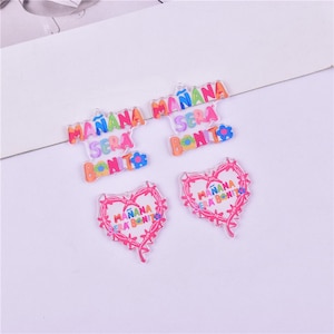 10 30 letra divertida Manana Sera Bonito encanto dibujos animados acrílico corazón encantos colgante hacer para pulsera pendientes llavero fabricación de joyería DIY