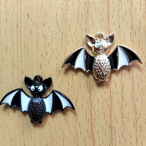 10 30 Animal Bat Charms Cartoon Animal Metal Enamel Charm, geometryczne Charms do etui na telefon, bransoletki, kolczyków, breloczków, tworzenia biżuterii DIY