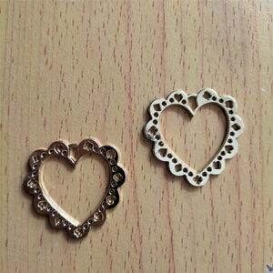 10 30 Gold Hollow Heart Metal Charm Uv Resin open bezel charm Charms Earrings DIY Key chain Necklace Pendant Bracelet Jewelry Accessories