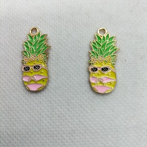 10Pcs Fruta Piña Charms Esmalte Charm,Oro Metal Fruit charm Colgante Pendiente Pulsera Collar Joyería Regalo Personalizado,Suministros de Artesanía