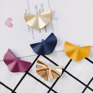 10 30 Cartoon Geometric Sector Charm Metal Wave Charms Earrings DIY Key chain Necklace Pendant Bracelet Jewelry Accessories
