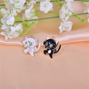 10Pcs Cartoon Cat Enamel Charm,Animal Pet Charm Pendant,Gold Tone Metal charm for Bracelet Earring Jewelry Craft Supplies