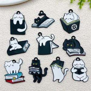 10 30 Cartoon Enamel Charm Black Plated Metal Animal Cat Charms Earrings DIY Key chain Necklace Pendant Bracelet Jewelry Accessories