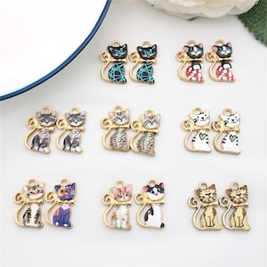 Dijes con estampado de gato y Animal de dibujos animados, 10 colores, bonito gatito dorado, pendiente, pulsera, accesorio para el cabello, colgante de llavero, fabricación de joyería