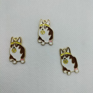 10Pcs Cartoon Hond Emaille Charme, Animal Pet Love Charm Hanger, Gold Tone charme voor Armband Earring Sieraden, Gepersonaliseerde Gift, Craft Supplies