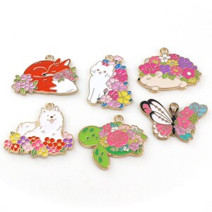 10 30 Cartoon Dier Hond Kat Charms Gold Metal Enamel Charm, Flower Charms Telefoon Geval Armband Oorbellen Ketting Sieraden Maken DIY