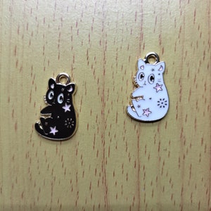 10 30 Cartoon Animal Pet Enamel Charm Gold Metal Cat Charms Earrings DIY Key chain Necklace Pendant Bracelet Jewelry Accessories
