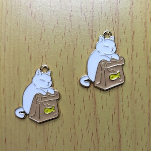 10 30 Cartoon Animal Animal Enamel Charm Gold Metal Cat Charms Kolczyki DIY Breloczek Naszyjnik Wisiorek Bransoletka urok Biżuteria Akcesoria