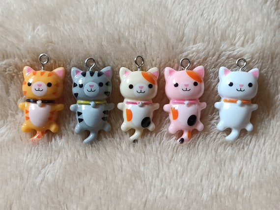 樹脂製漫画猫チャーム 10個 動物猫チャーム カラフルな猫