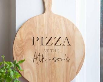 Planche à pizza familiale en bois personnalisée | Cadeau | Gourmets | Famille | Pizzeria | Gravé | Grande | Maison neuve | Cuisine