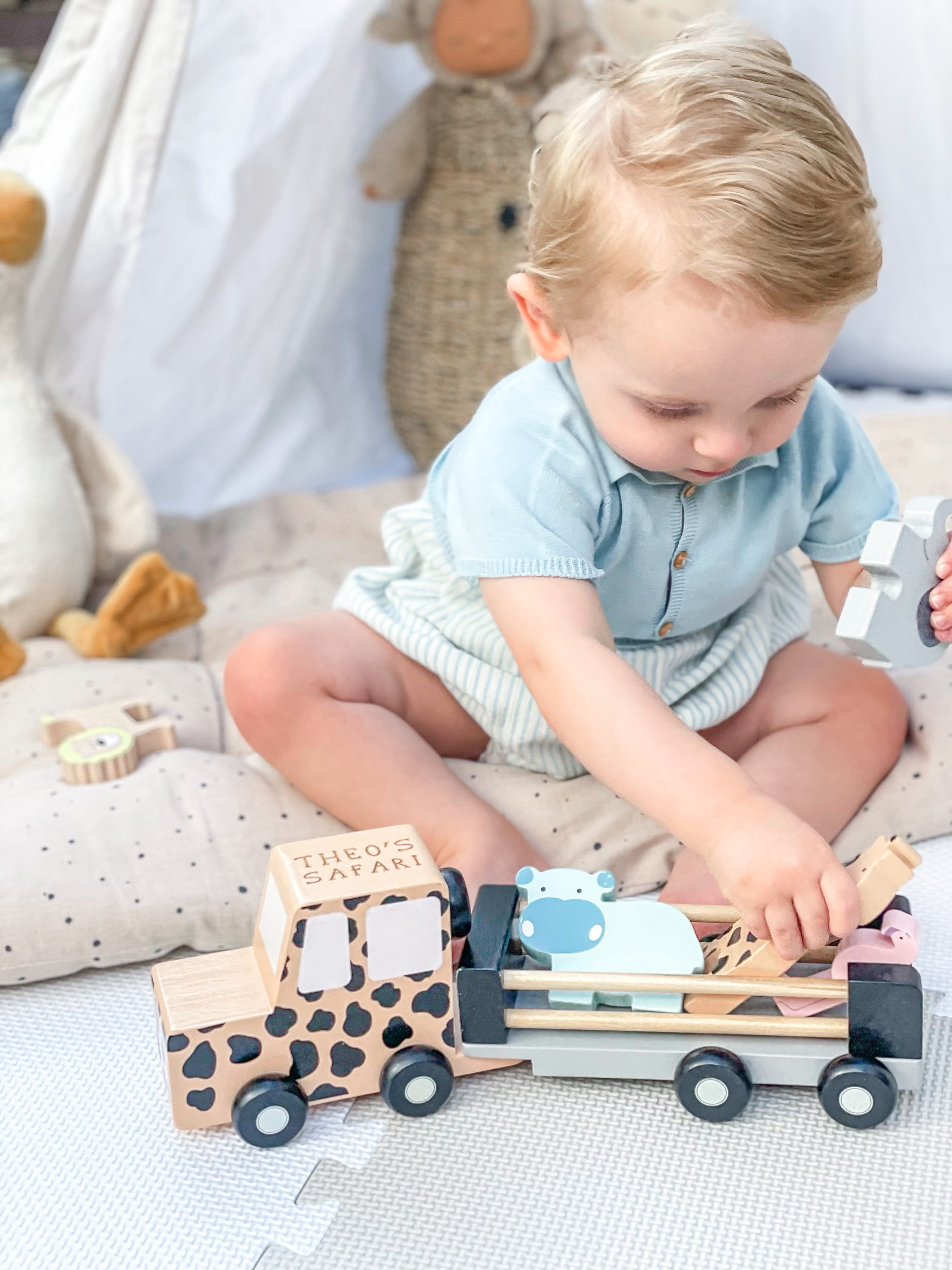Personalised Wooden Safari Jeep Toy With Trailer and Animals Etsy UK