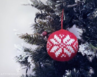 scandinavian crochet pattern, christmas crochet bauble, christmas crochet baubles tree, christmas ball crochet pattern, pdf pattern tutorial