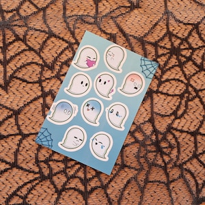 Feuille d'autocollants Emoji fantôme d'Halloween mignon - Finition mate