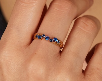 Blauwe stenen ring - 24k gouden vermeil blauwe CZ ring - sierlijke ring - rood blauw groen wit zwart kubieke zirconia ring - minimalistische ring