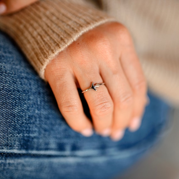 Airplane Ring – Sterling Silver Plane Ring, Minimal Travel Jewelry, Aviation Gift for Pilot or Flight Attendant