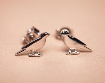 Pendientes de pájaro: joyería de plata de ley - Pendientes minimalistas de naturaleza - Pendientes de gorrión pequeño
