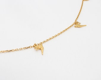 Dainty Bird Necklace, Gold Flying Birds, 24k Gold Plated Necklace, Tiny Bird Necklace, Animal Gold Necklace, Bird Pendant, Dainty Necklace