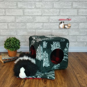 Cabin in the Woods | Cozy Cube | Personalized Gift for Pet Owner | Cage Accessories | Bed for Ferret Rat Chinchilla