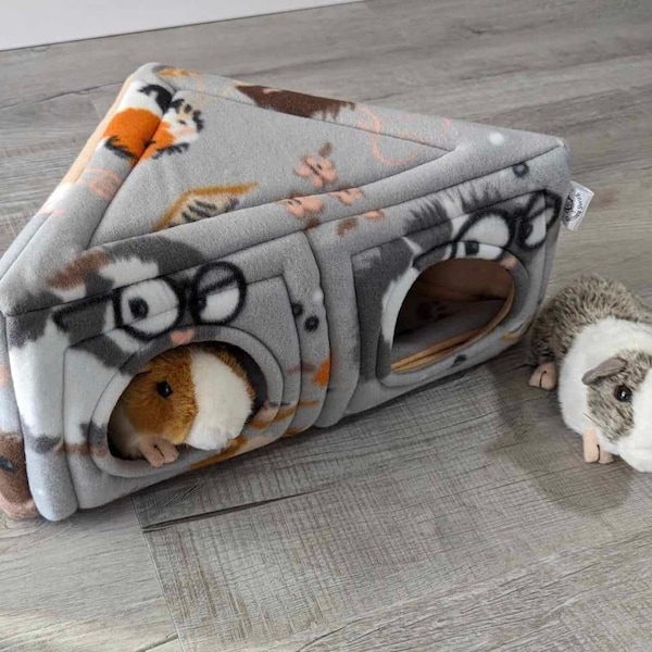 Cozy Corner Cube Bed for Guinea Pig - Handmade Fleece Soft Bedding Guinea Pig Accessories
