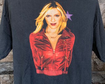 Vintage Madonna Drowned World Tour 2001 T-shirt - Etsy Vintage Madonna Drowned World Tour 2001 T-shirt - Etsy