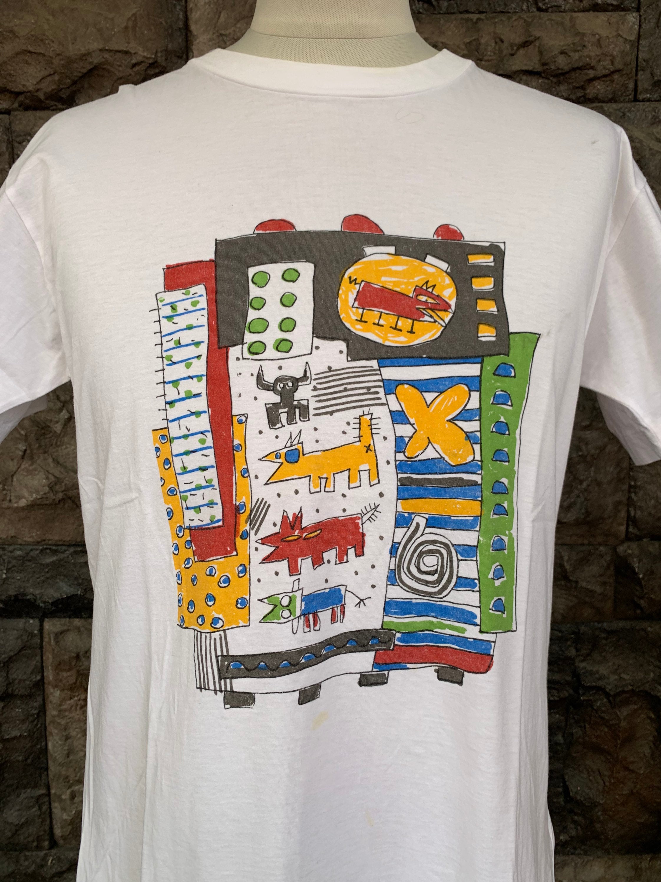 Vintage 90s Hand-painted Graphic T-shirt, Street Art Tee (size M 