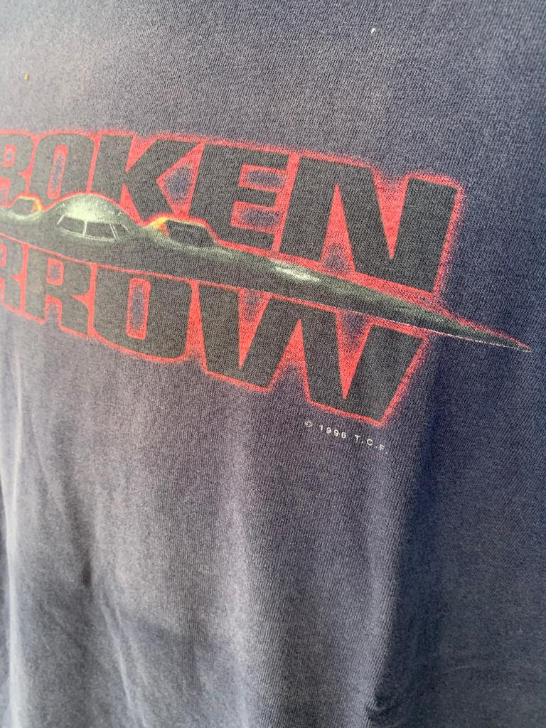90年代のヴィンテージ ブロークンアロー映画Tシャツ - Etsy 日本