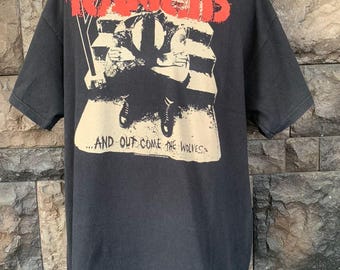 Vintage 2005 NIN Nine Inch Nails Art is Resistance Band T
