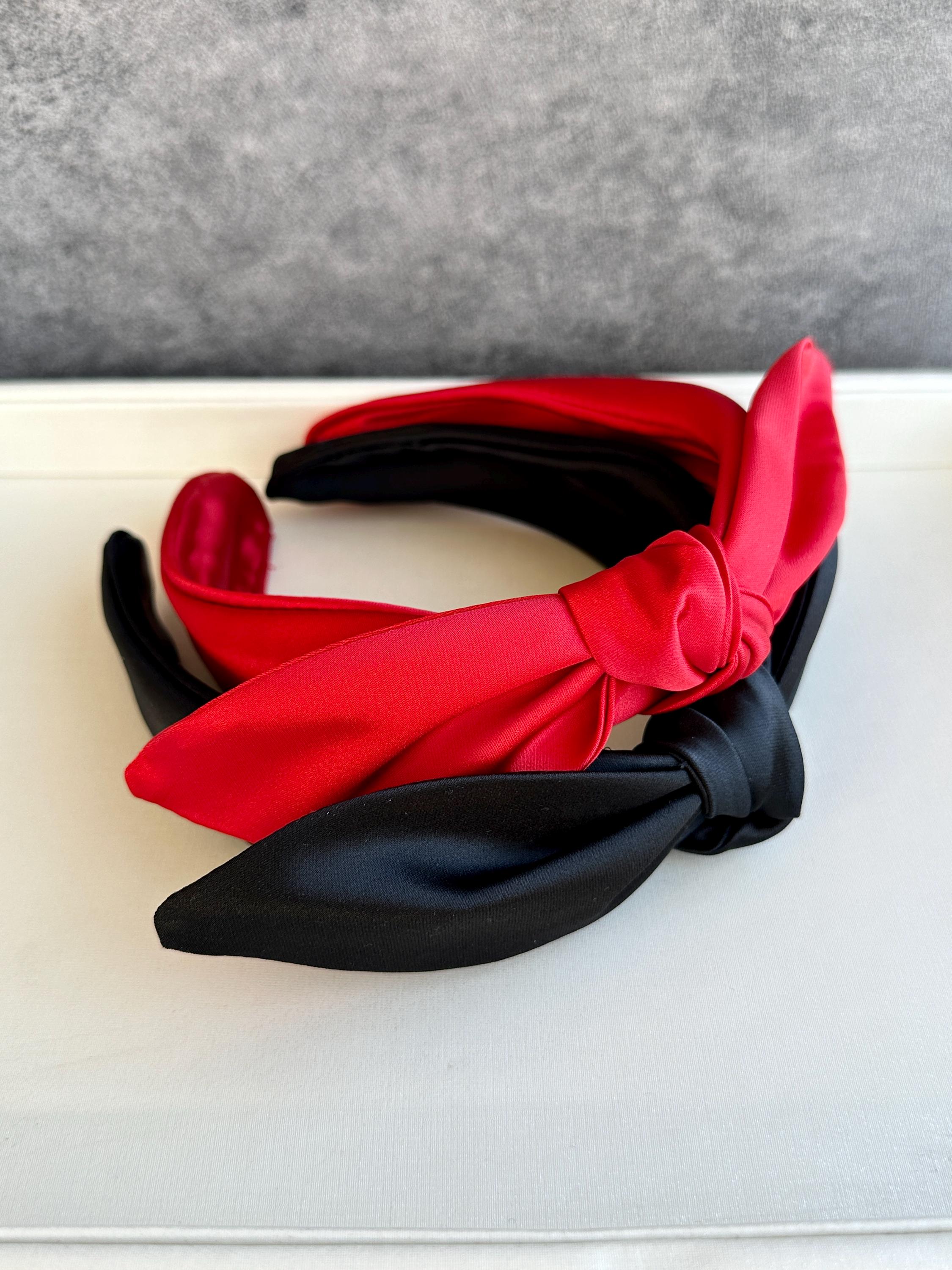 Damen Haarreif Mit Roter Schleife – Doppellagiges Design, Weicher Stoff, Verstellbar, Für Lässige & Festliche Anlässe