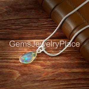 Opale éthiopienne 100 % véritable | Opale bleue | Pendentif opale | Opale de pierre précieuse | Collier authentique | Pendentif opale | Collier d&#39;opale | Fabrication de bijoux
