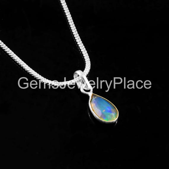 Ciondolo in argento 925 con opale, collana con opale naturale, piccolo ciondolo in argento, gioielli con opale, regalo di compleanno, regalo per lei, gioielli vintage - Italia