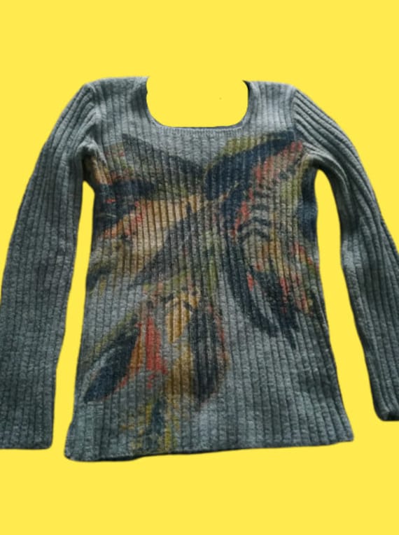 Grey Knit and Multicolor Feather Print Pullover M