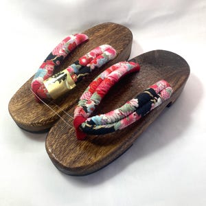 Casual wooden geta - traditional Japanese shoes with colorful straps