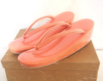 Cute vintage Japanese zori - plain peach pink