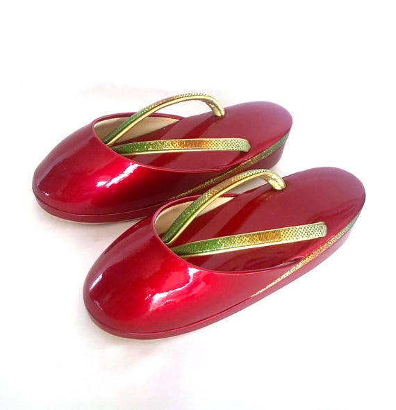 Vintage Japanese Rain Zori Shoes - Green and Gold With Red Covers