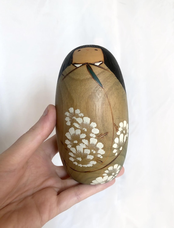 卯三郎作の繊細な花模様がかわいい木製こけし - Etsy 日本