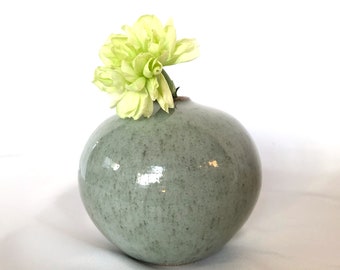 Mini jarrón japonés de un solo capullo - verde musgo