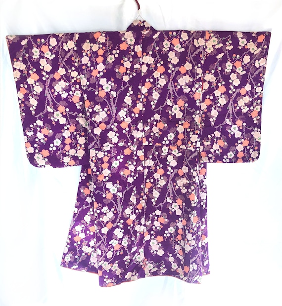 【リメイク】kimono暖簾 紫　purple 紫色 着物リメイクーのれん〜暖簾 横139㎝ 縦117㎝ アンティーク