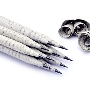 Crayons HB journaux recyclés | Cadeau écologique | Cadeau pour les enfants | Fait à la main | Sans plastique | Arbre gratuit | Retour à l'école | Cadeau d'enseignant