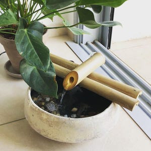 Fontaine à eau en bambou faite main : décoration de jardin zen (pompe incluse)