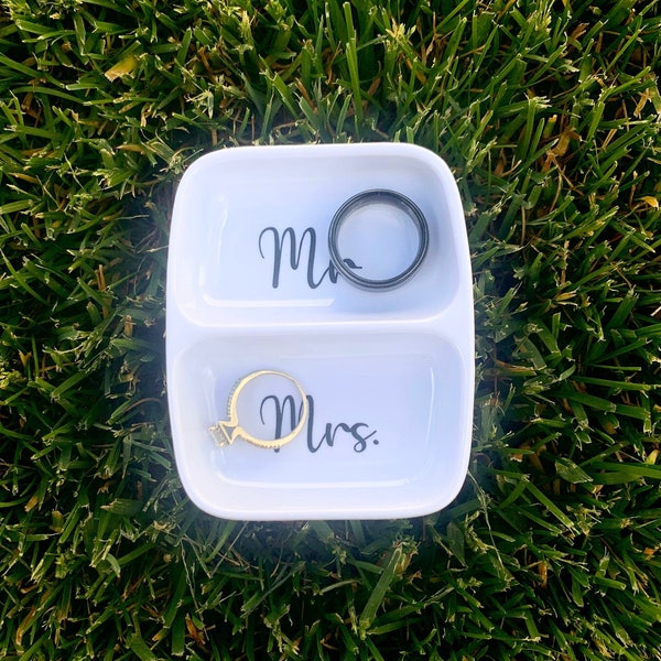 His & Hers Ring Dish / Double Ring Dish For Bride and Groom / Gift For Bride / Engagement Gift / Split Ring Storage / Bathroom Ring Storage