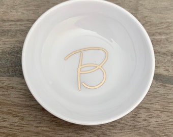 BRIDESMAIDS GIFT/ Personalized ring dish/ Bridesmaid proposal gift / Personalized Monogram Jewelry Dish