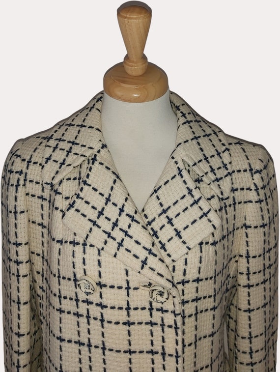 Women's 1960s Long Wool Coat, Spring coat, Boucle… - image 2