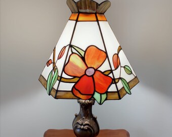Floral Tiffany Stained Glass Lampshade – Handmade Table Lamp Shade – Colorful Glass Lamp Shade – Boho Artistic Home Lighting Decor